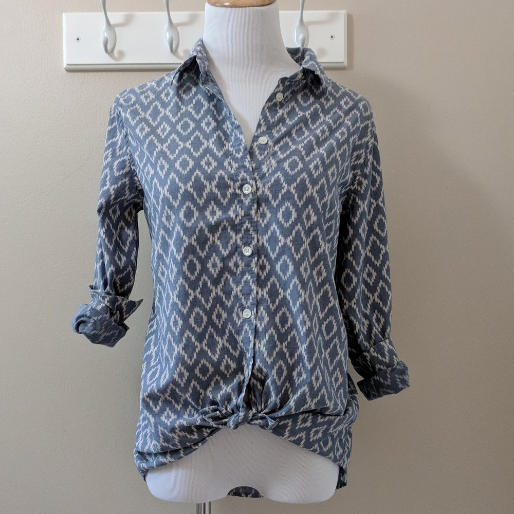 BR🍌 100% cotton blue ikat print button up shirt